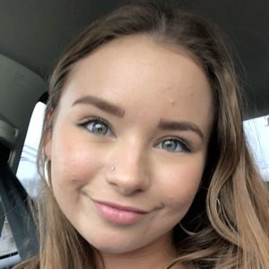 Meet your Posher, Lea